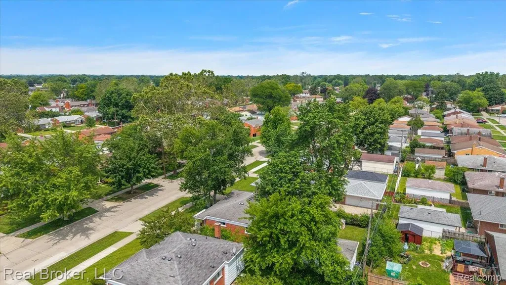 7624 Gary Avenue Westland City MI 48185