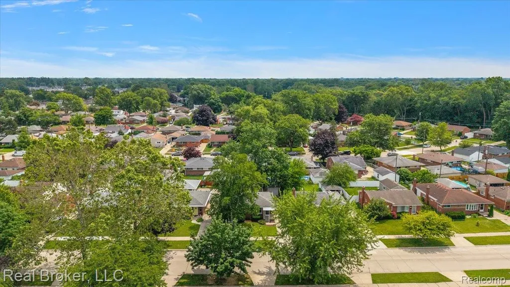 7624 Gary Avenue Westland City MI 48185