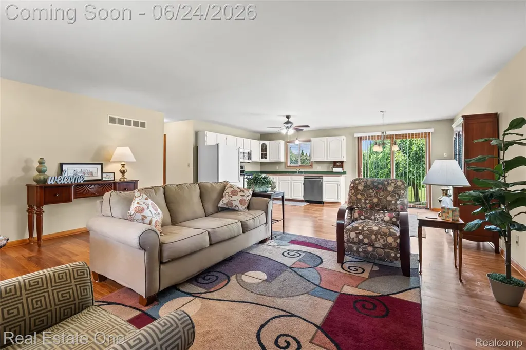 20920 Mckishnie Street Clinton Charter Township MI 48035