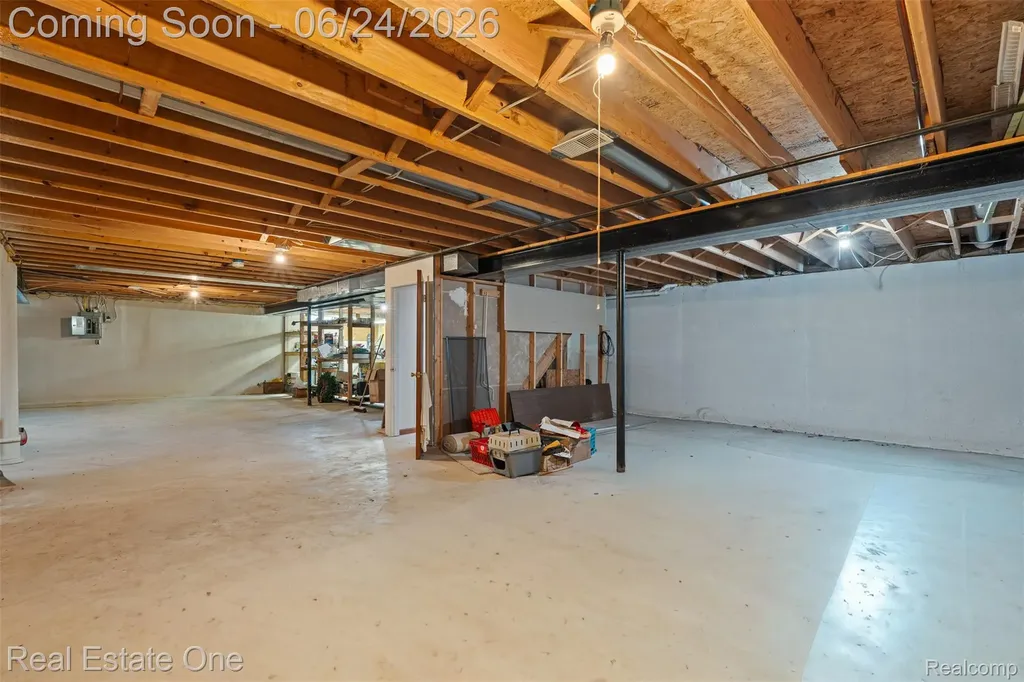 20920 Mckishnie Street Clinton Charter Township MI 48035