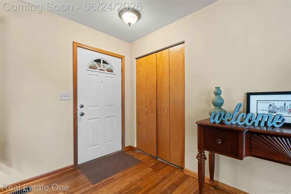 20920 Mckishnie Street Clinton Charter Township MI 48035