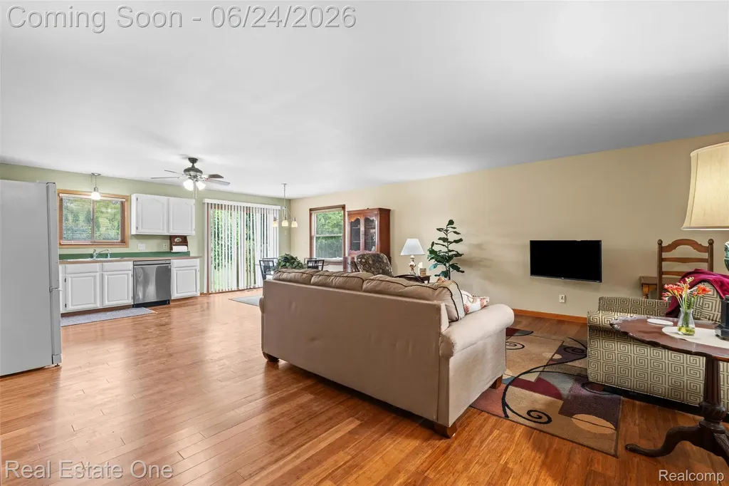 20920 Mckishnie Street Clinton Charter Township MI 48035