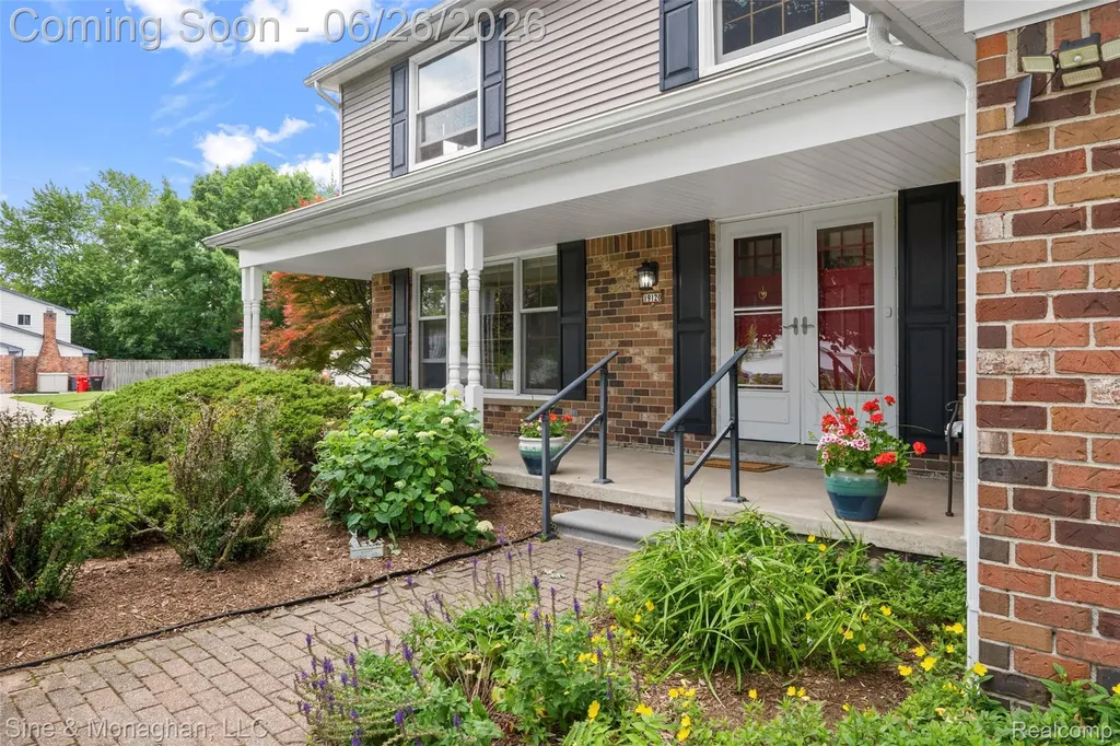 19120 Eldridge Lane Southfield City MI 48076