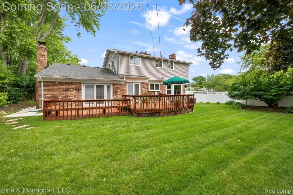 19120 Eldridge Lane Southfield City MI 48076