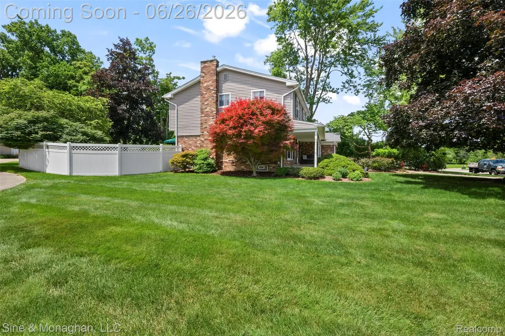 19120 Eldridge Lane Southfield City MI 48076