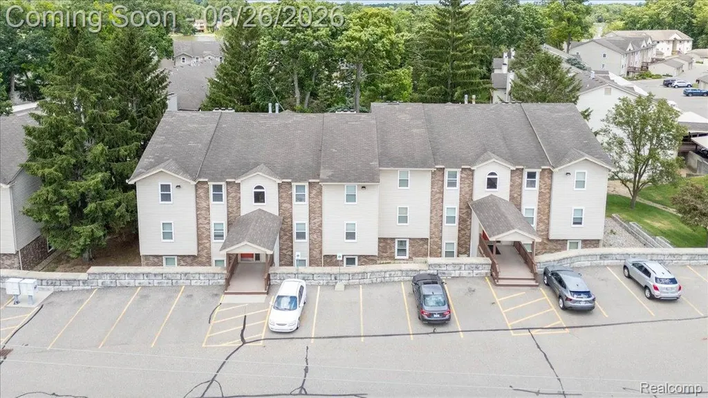5060 Harbor Oak Drive Waterford Charter Township MI 48329