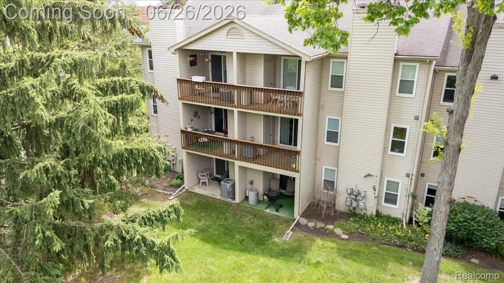 5060 Harbor Oak Drive Waterford Charter Township MI 48329