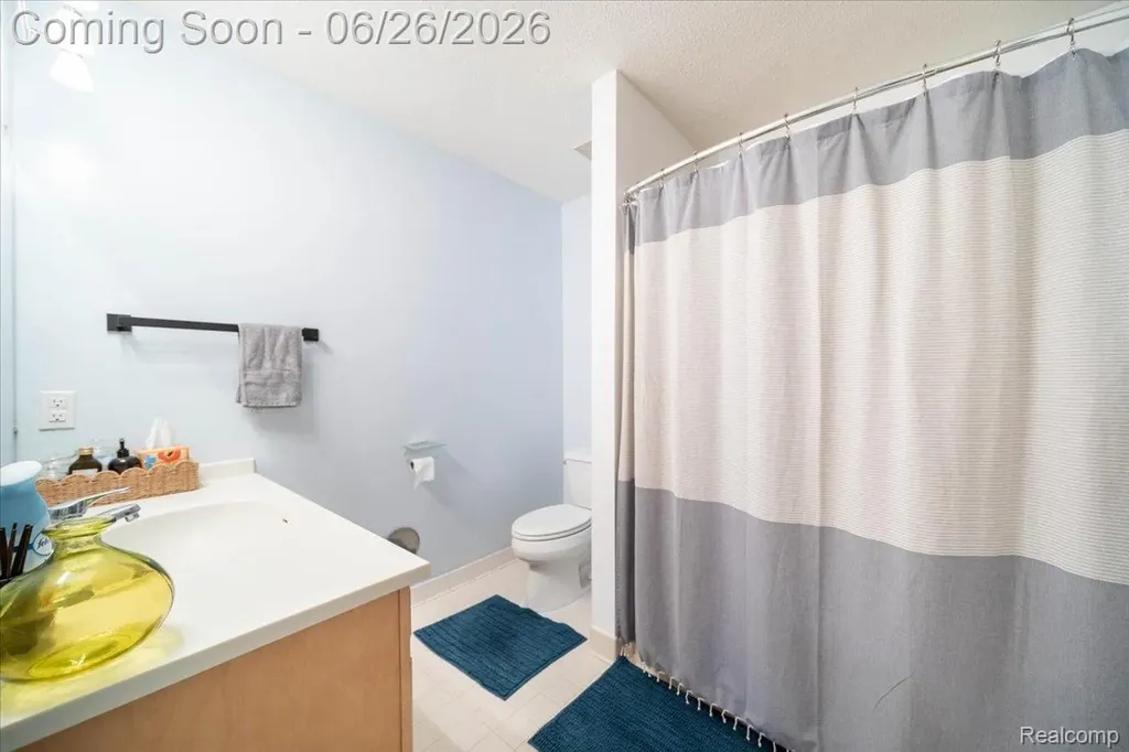 5060 Harbor Oak Drive Waterford Charter Township MI 48329