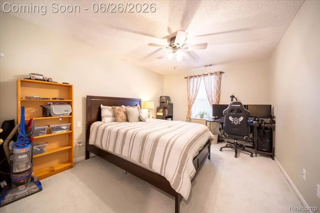 5060 Harbor Oak Drive Waterford Charter Township MI 48329