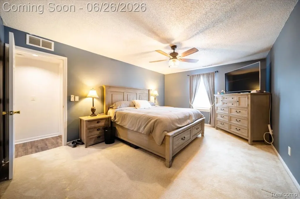 5060 Harbor Oak Drive Waterford Charter Township MI 48329