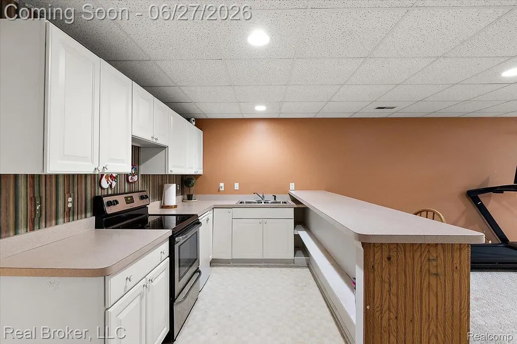 6180 Chad Court Hamburg Township MI 48116