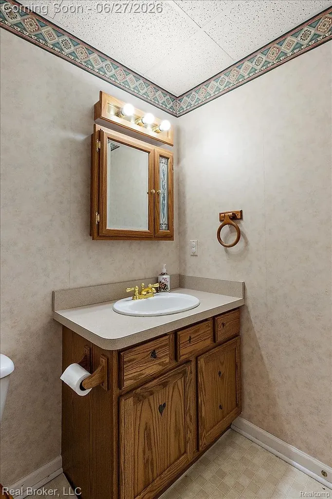 6180 Chad Court Hamburg Township MI 48116