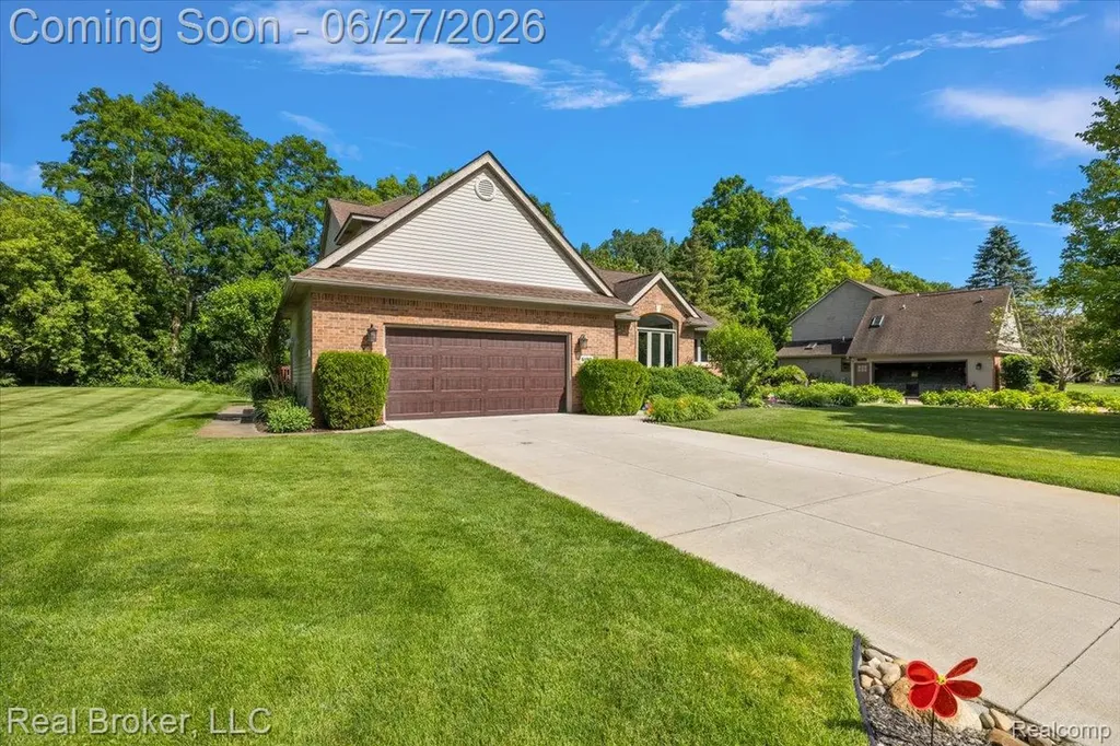 6180 Chad Court Hamburg Township MI 48116