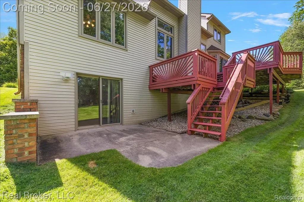 6180 Chad Court Hamburg Township MI 48116