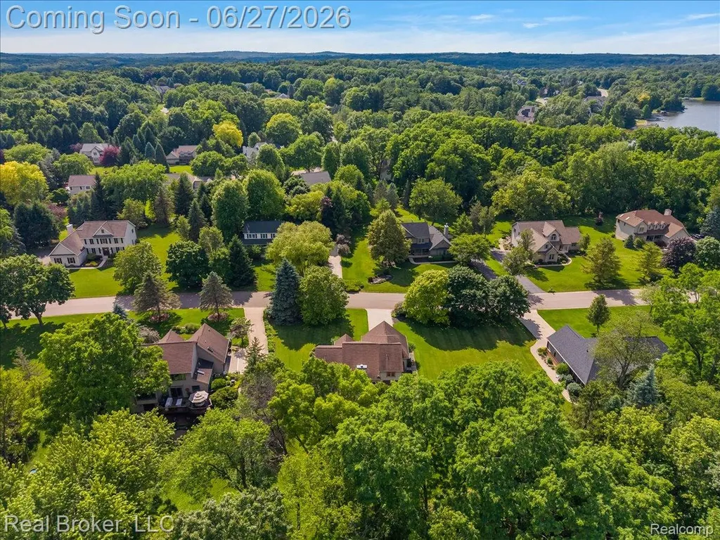 6180 Chad Court Hamburg Township MI 48116