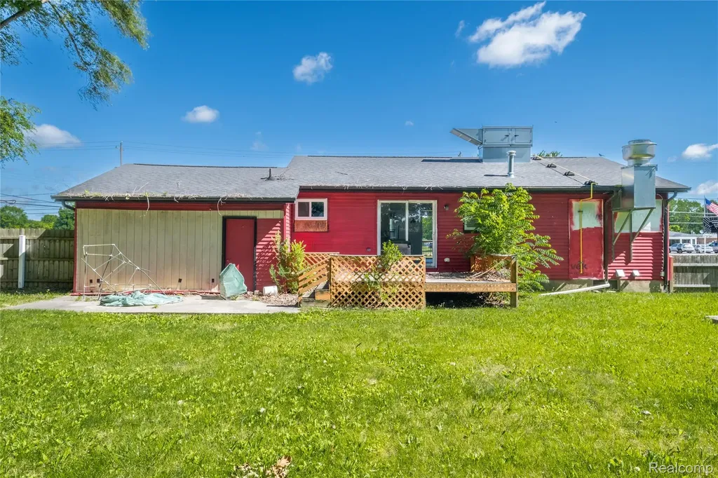 1444 E Pierson Road Flushing City MI 48433