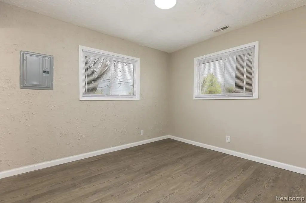 564 Marquette Drive Detroit City MI 48214