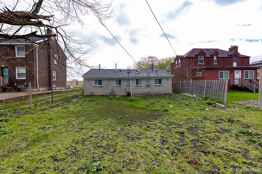564 Marquette Drive Detroit City MI 48214