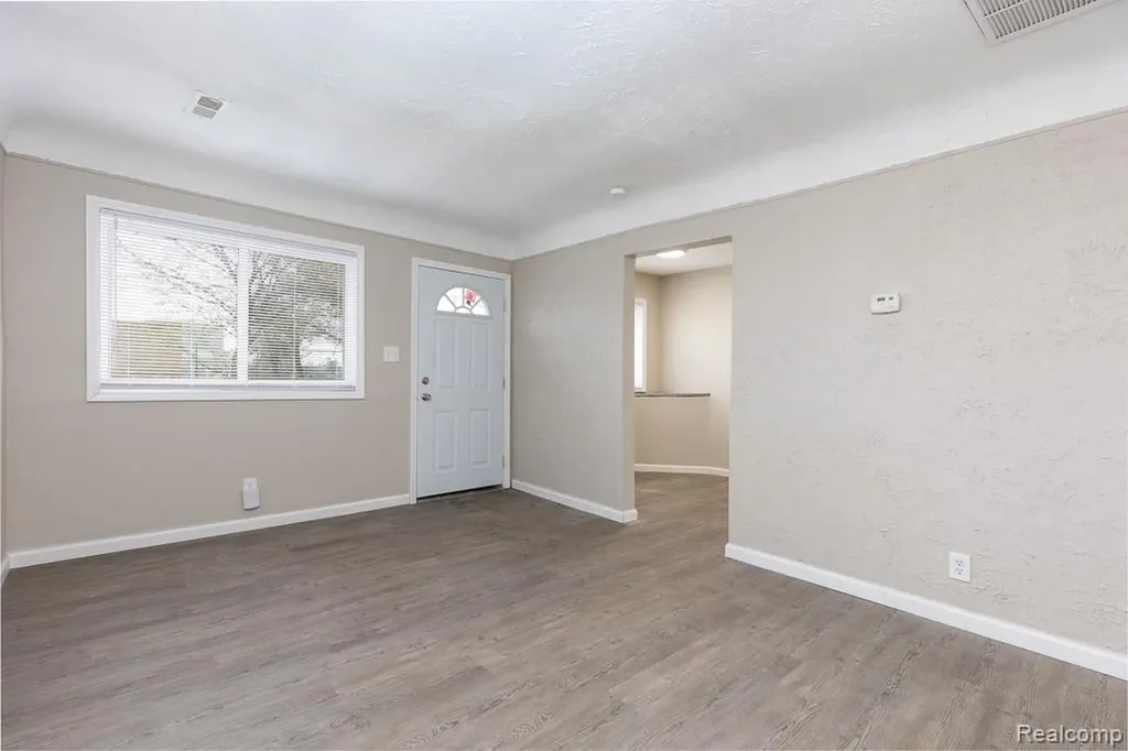 564 Marquette Drive Detroit City MI 48214