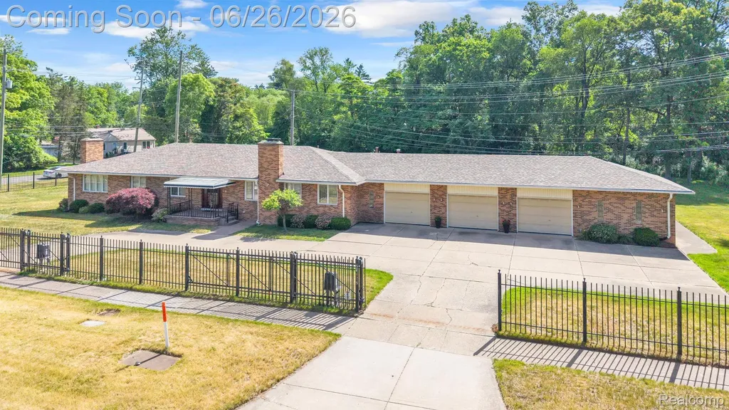 21362 Lahser Road Southfield City MI 48033