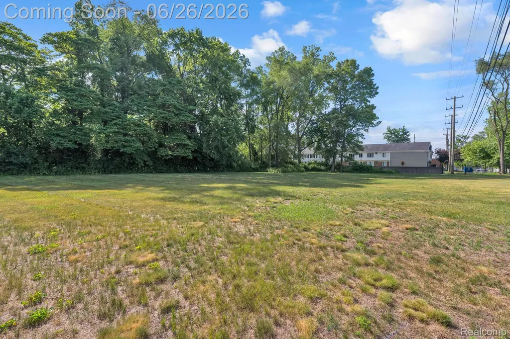 21362 Lahser Road Southfield City MI 48033