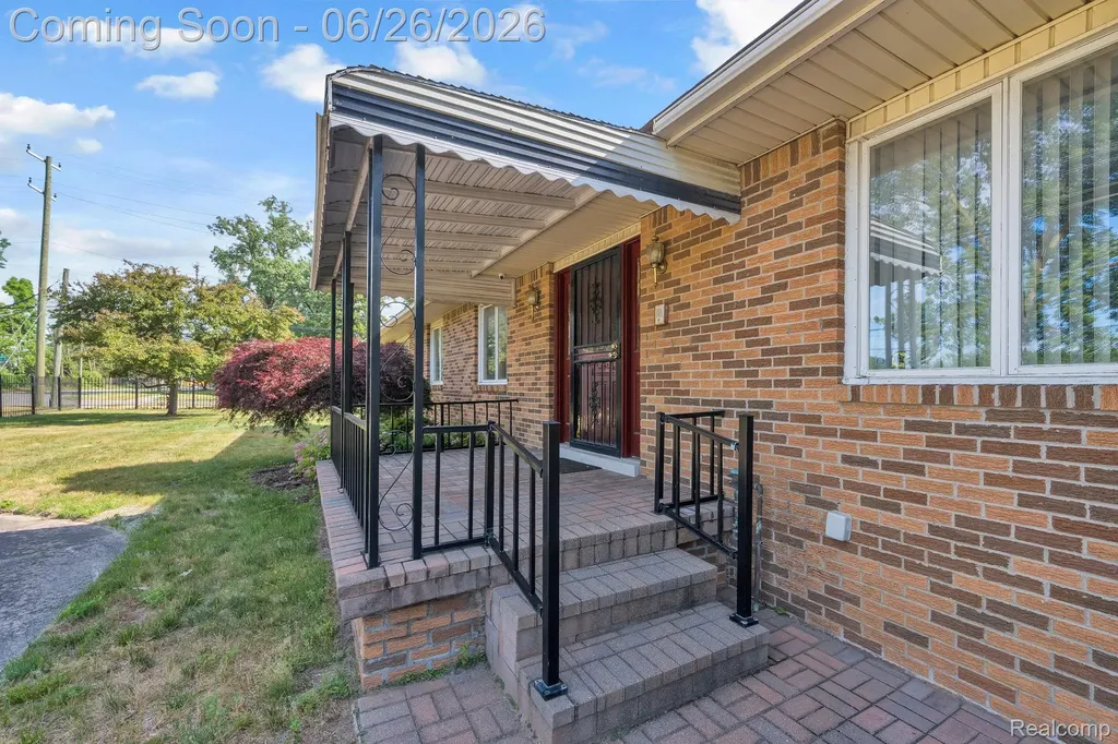 21362 Lahser Road Southfield City MI 48033