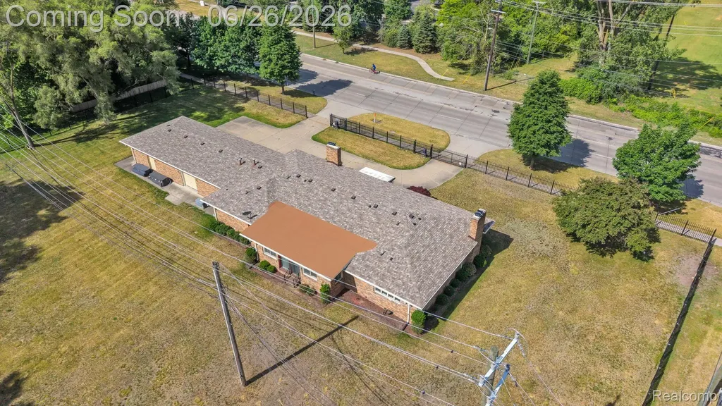 21362 Lahser Road Southfield City MI 48033