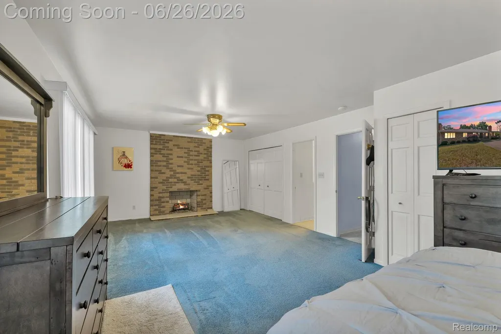 21362 Lahser Road Southfield City MI 48033