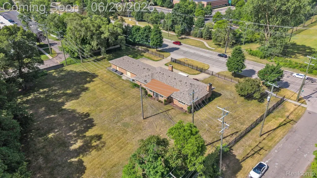 21362 Lahser Road Southfield City MI 48033