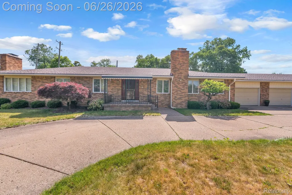 21362 Lahser Road Southfield City MI 48033