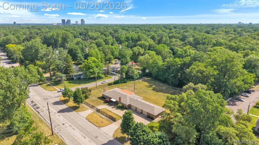21362 Lahser Road Southfield City MI 48033