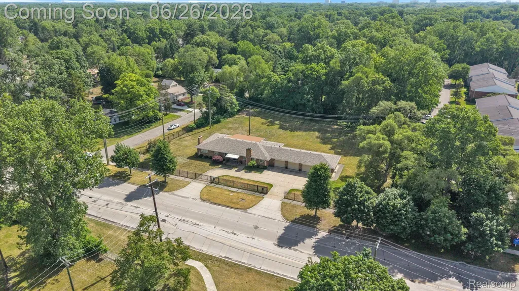 21362 Lahser Road Southfield City MI 48033