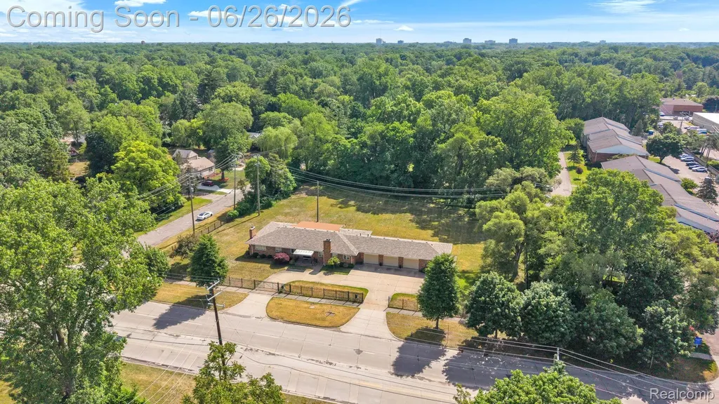 21362 Lahser Road Southfield City MI 48033
