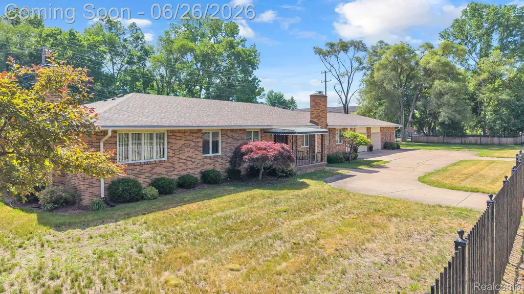21362 Lahser Road Southfield City MI 48033