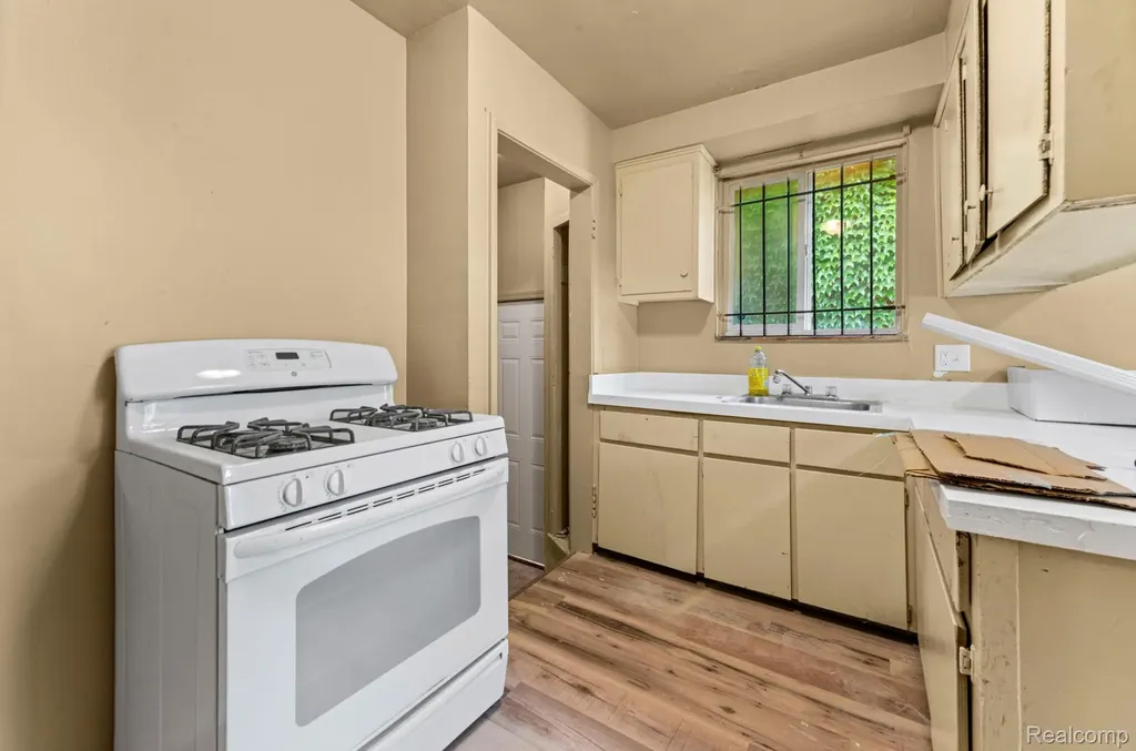 10270 Beaconsfield Street Detroit City MI 48224
