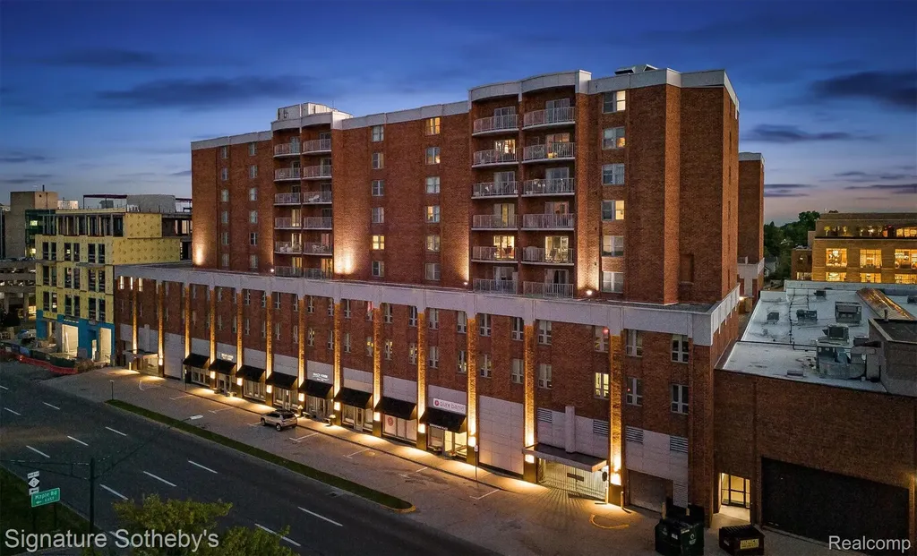 411 S Old Woodward Avenue Birmingham City MI 48009