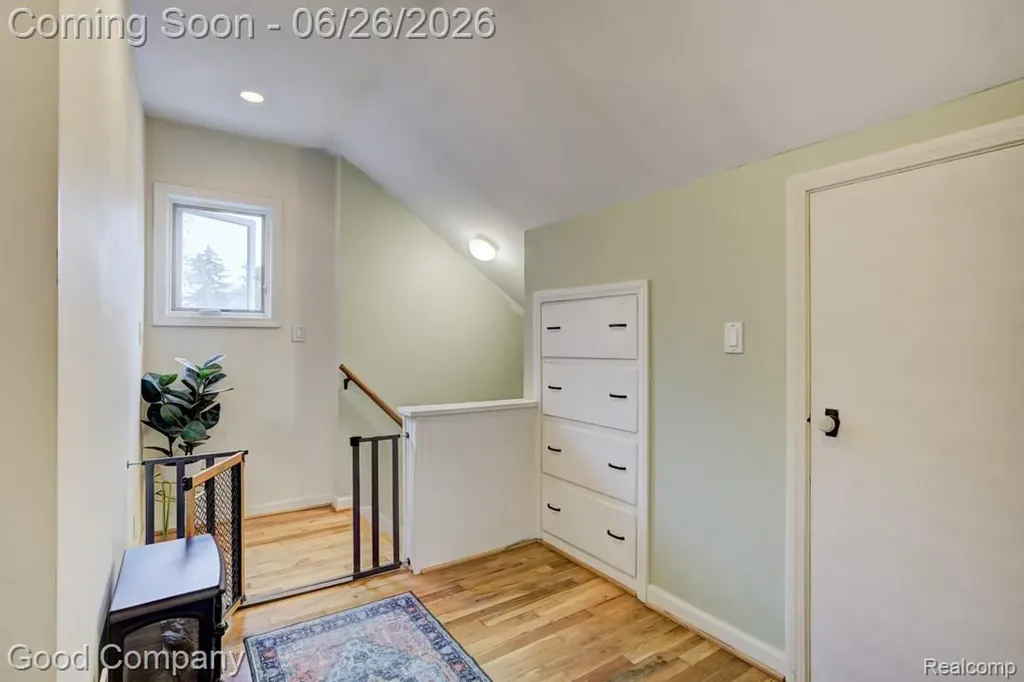 1526 W 12 Mile Road Royal Oak City MI 48073