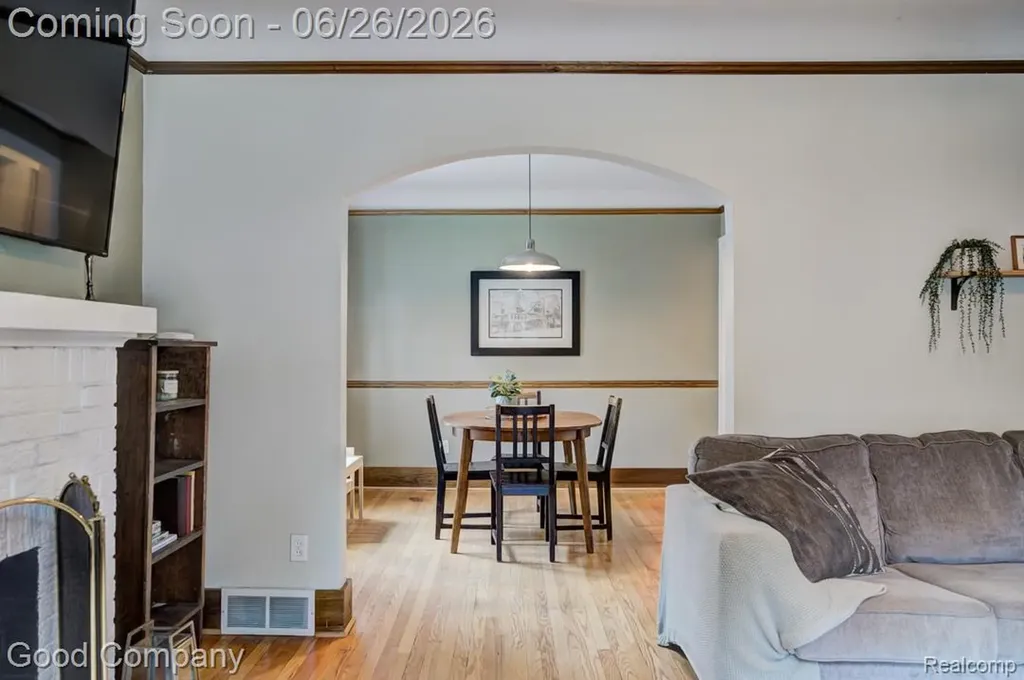 1526 W 12 Mile Road Royal Oak City MI 48073