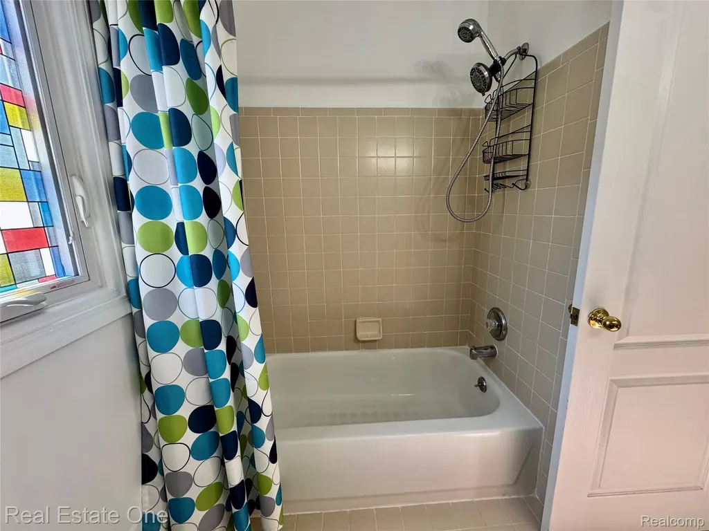 1668 S Shore Drive Rochester Hills City MI 48307