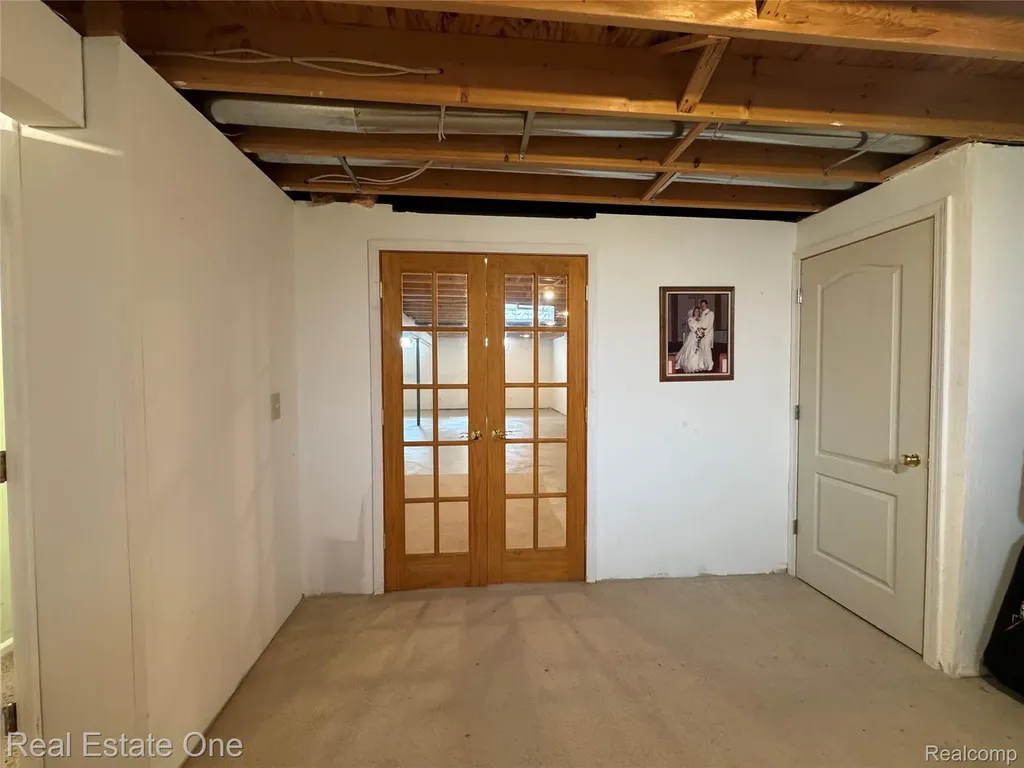 1668 S Shore Drive Rochester Hills City MI 48307