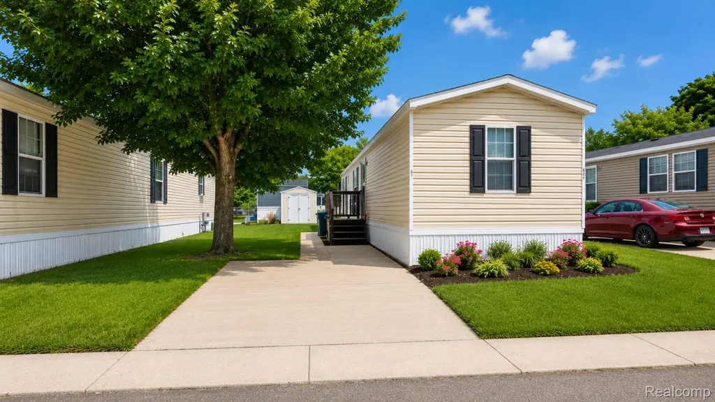 13318 Dixie Highway Groveland Township MI 48442