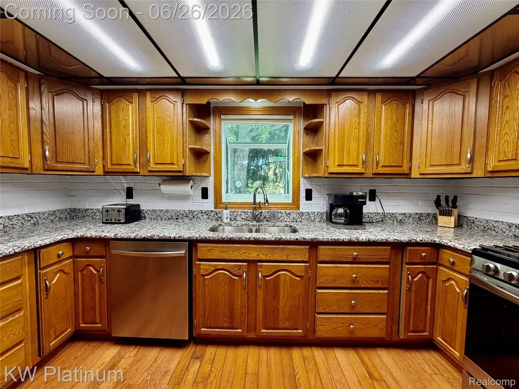 2930 W Water Street Port Huron City MI 48060