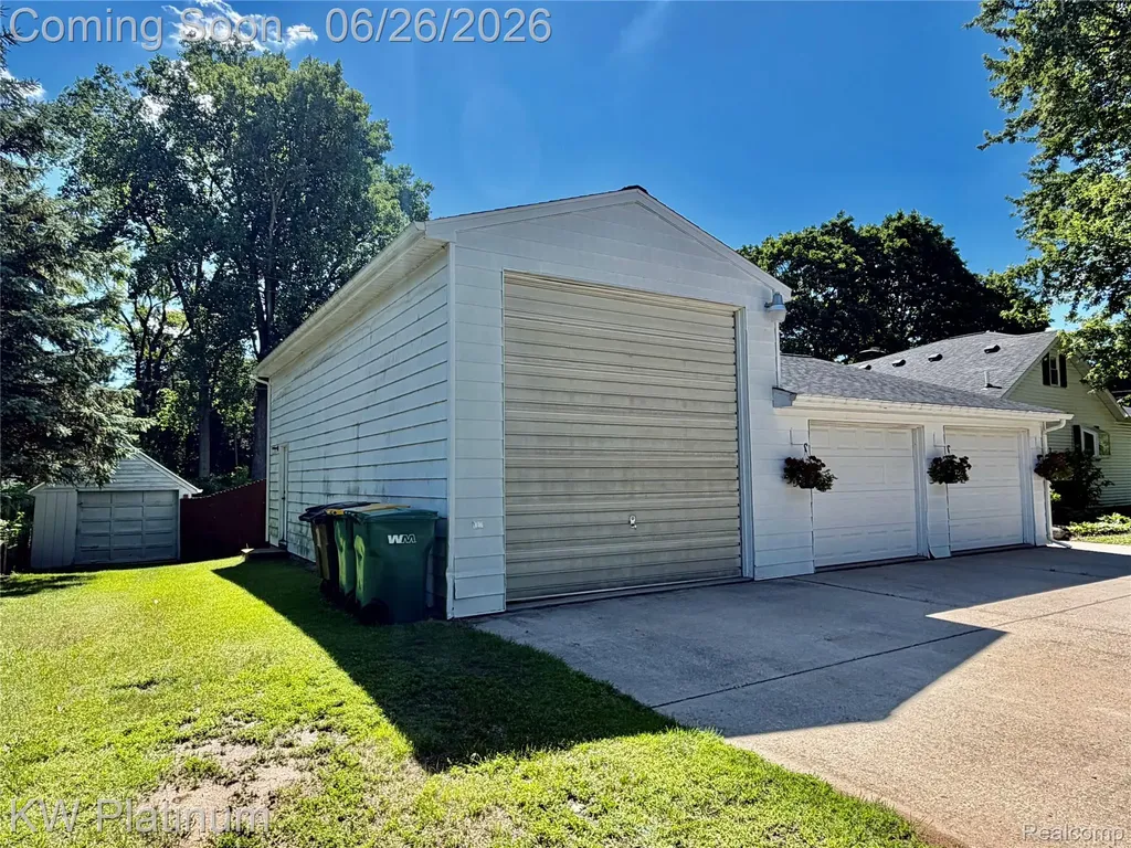 2930 W Water Street Port Huron City MI 48060