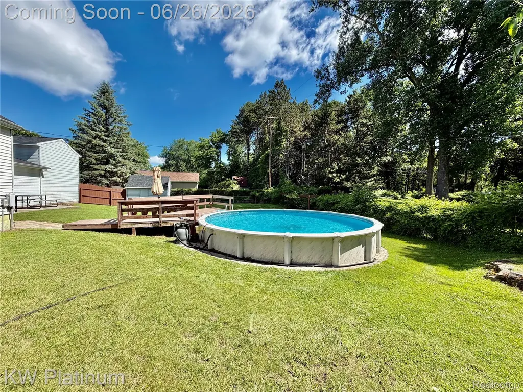2930 W Water Street Port Huron City MI 48060