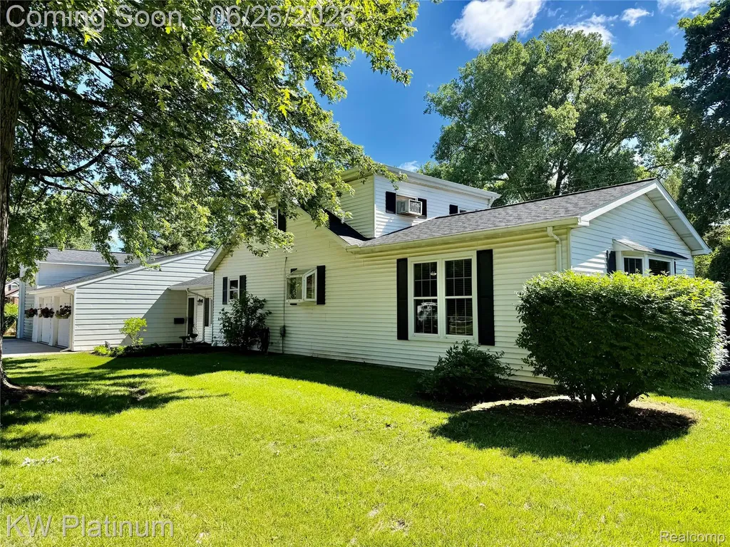 2930 W Water Street Port Huron City MI 48060