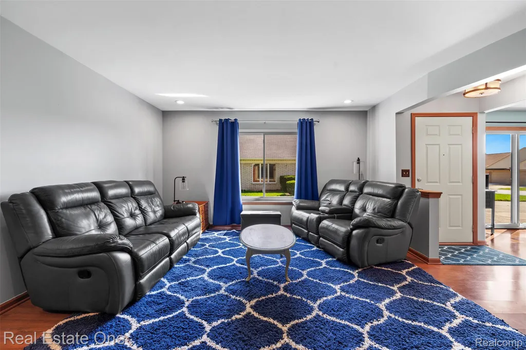 38563 Palm Meadow Drive Clinton Charter Township MI 48036
