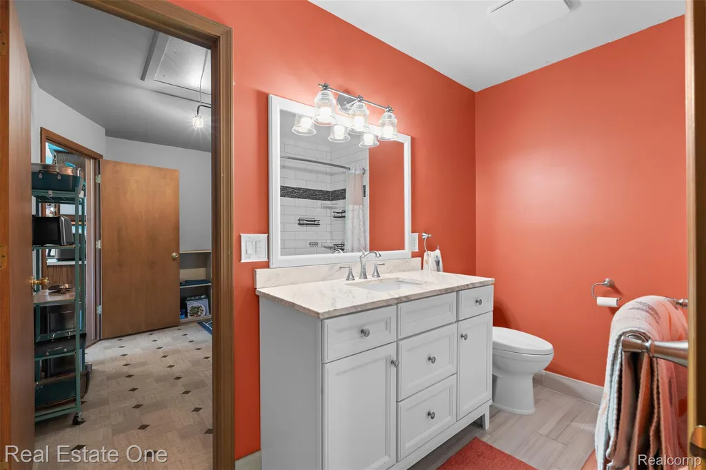 38563 Palm Meadow Drive Clinton Charter Township MI 48036