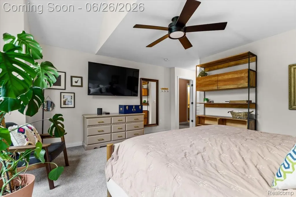 124 Woodside Road Royal Oak City MI 48073