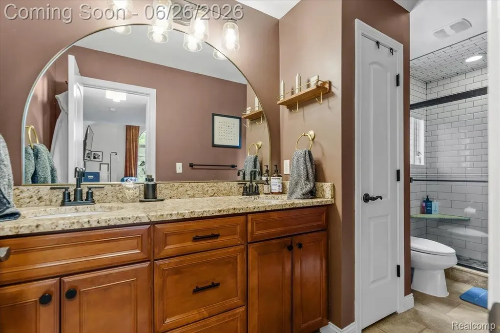124 Woodside Road Royal Oak City MI 48073
