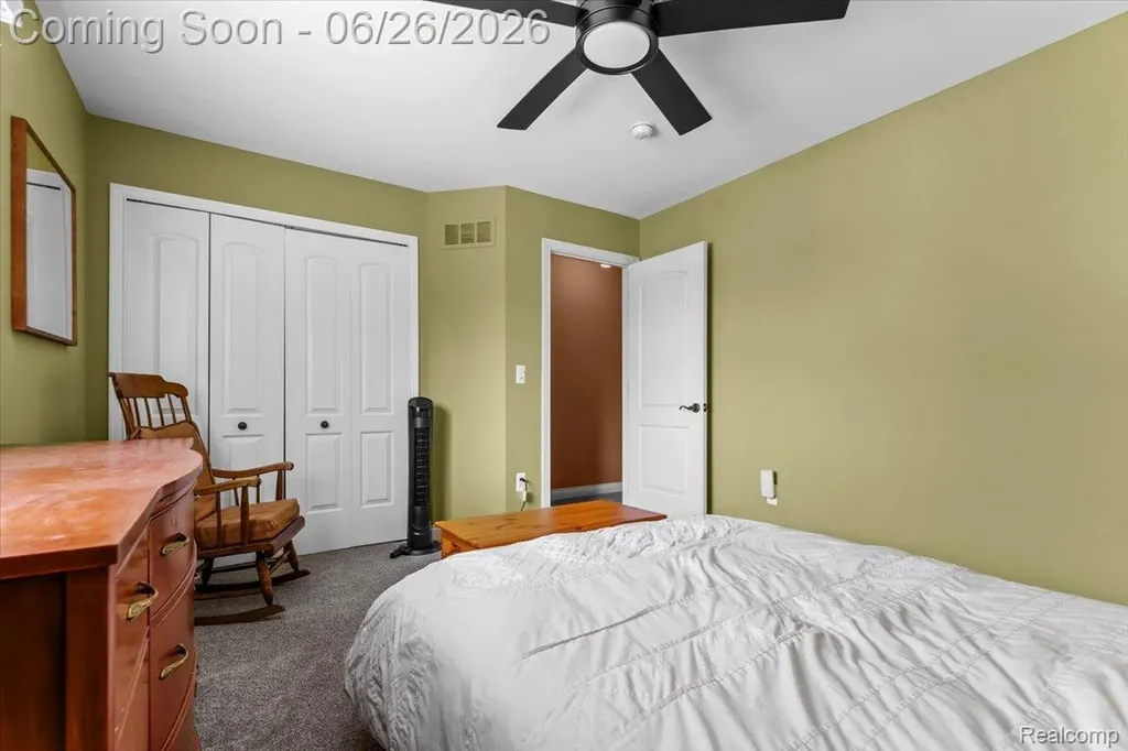 124 Woodside Road Royal Oak City MI 48073